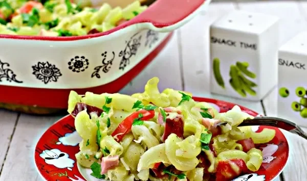 Фото блюда: Макаронная запеканка с колбасой и сыром