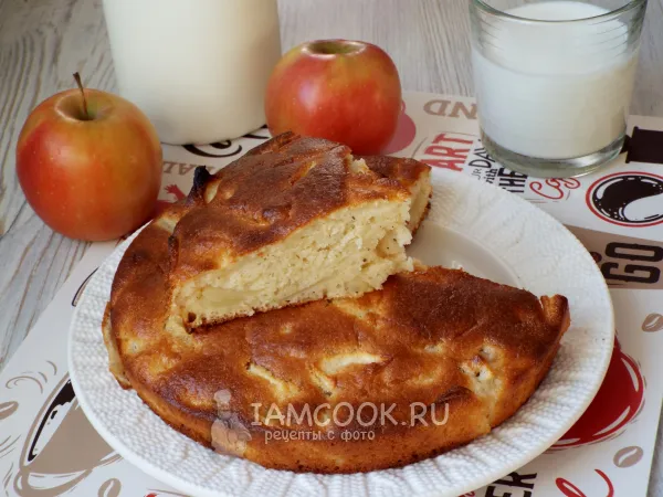 Фото блюда: Шарлотка с яблоками и манкой на сметане