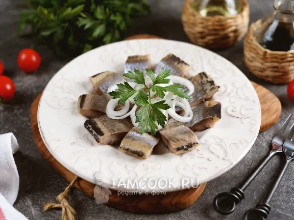 Фото блюда: Селедка в винном соусе (исландская кухня)