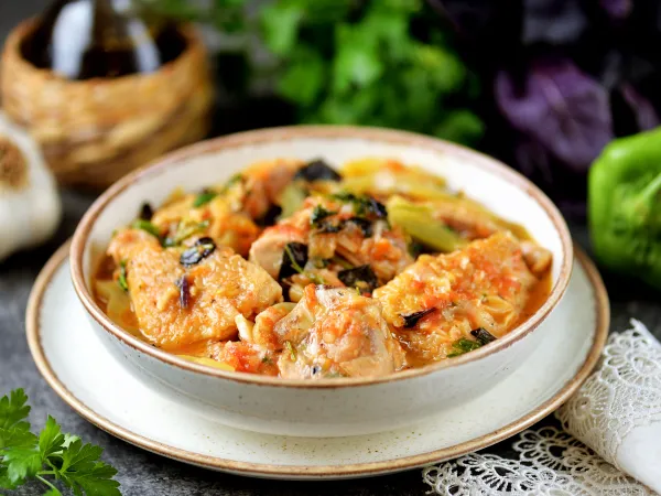 Фото блюда: Чахохбили из курицы с болгарским перцем и помидорами