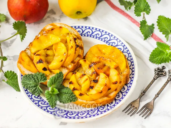 Фото блюда: Тосты с яблоками на электрогриле