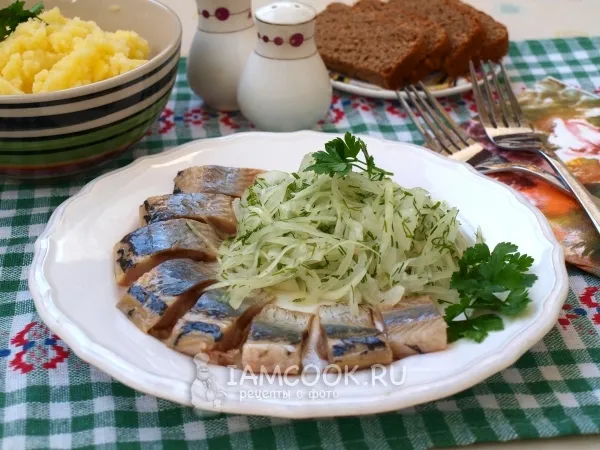 Фото блюда: Сельдь с луковым гарниром