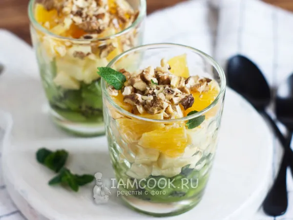 Фото блюда: Фруктовый салат с апельсином и орехами