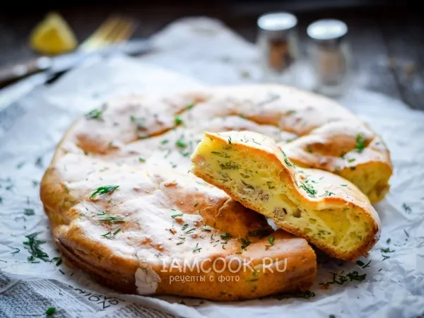 Фото блюда: Пирог из жидкого теста на майонезе с рыбными консервами
