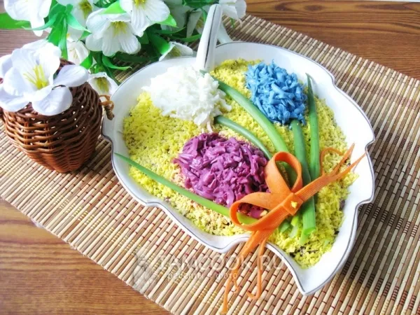 Фото блюда: Салат из краснокочанной капусты с сыром