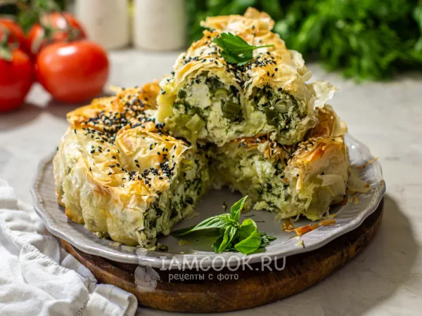 Фото блюда: Бурек с творогом и зеленью