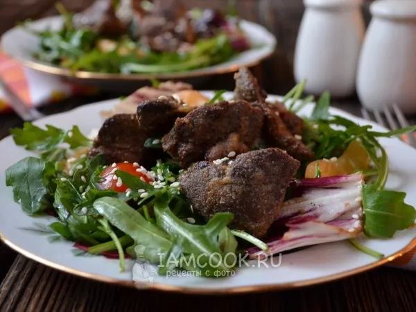 Фото блюда: Теплый салат с куриной печенью и мандаринами