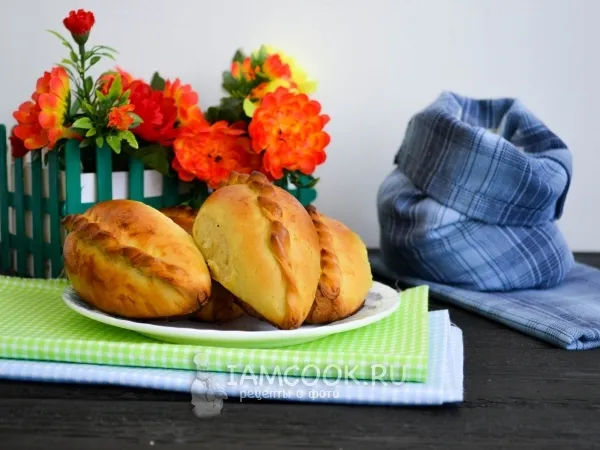 Фото блюда: Пирожки с луком и яйцом в духовке