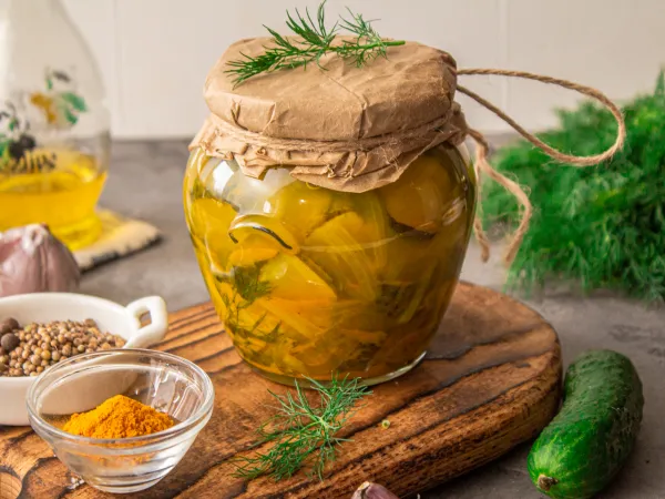 Фото блюда: Салат из огурцов с куркумой на зиму