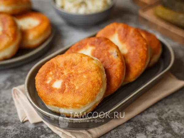 Фото блюда: Пирожки с рисом и солеными огурцами