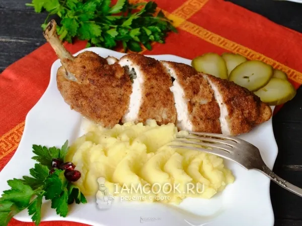 Фото блюда: Котлета по-киевски на косточке