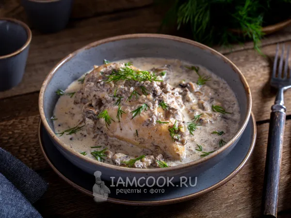 Фото блюда: Курица в сливочно-грибном соусе на сковороде (из грудки)