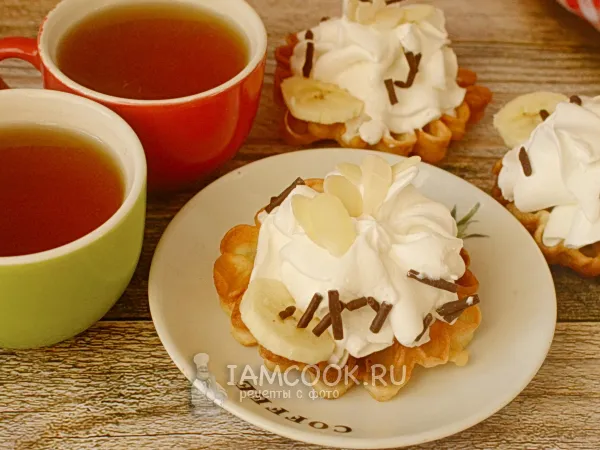Фото блюда: Сладкие тарталетки со взбитыми сливками