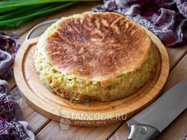 Фото блюда: Картофельная запеканка с фаршем в мультиварке Редмонд