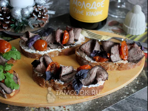 Фото блюда: Брускетта с говядиной