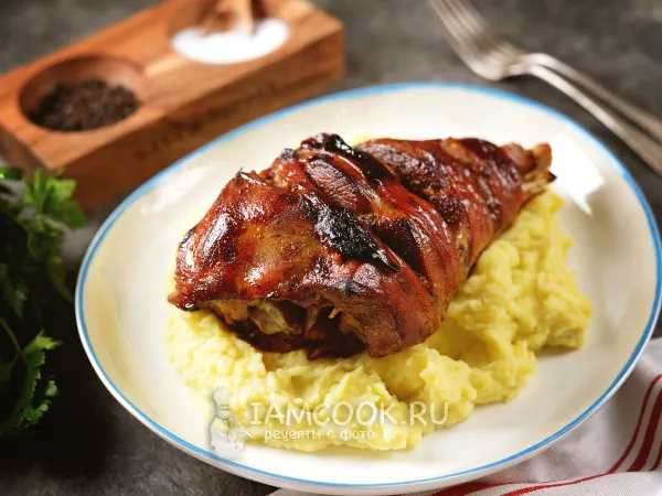 Фото блюда: Голень индейки в соевом соусе в духовке