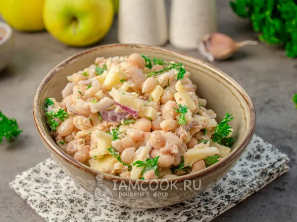 Фото блюда: Салат с тунцом, фасолью и яблоком