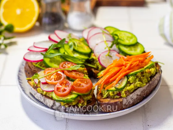 Фото блюда: Постные бутерброды с авокадо