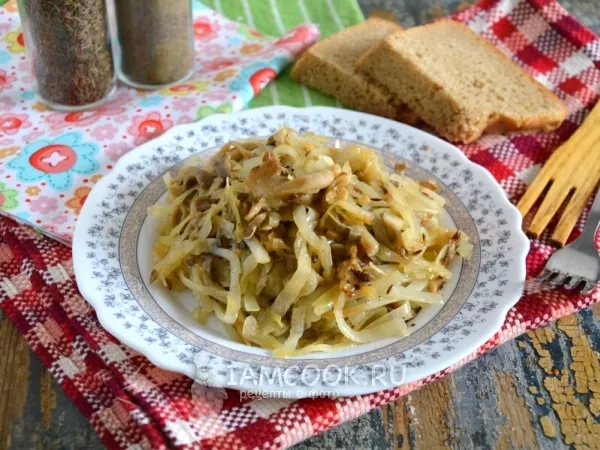 Фото блюда: Жареная капуста с вешенками и тмином