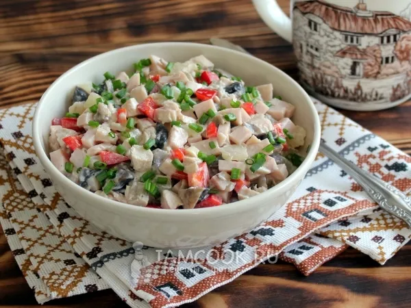 Фото блюда: Салат «Фестиваль» с курицей, ветчиной и ананасами