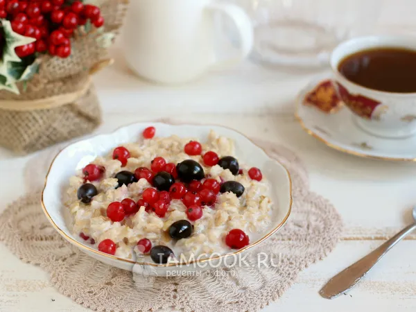 Фото блюда: Овсяная каша с ягодами