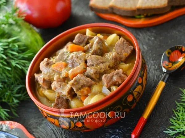 Фото блюда: Тушеная говядина с подливкой в духовке