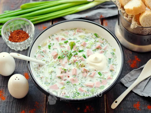 Фото блюда: Окрошка на квасе с колбасой без яиц