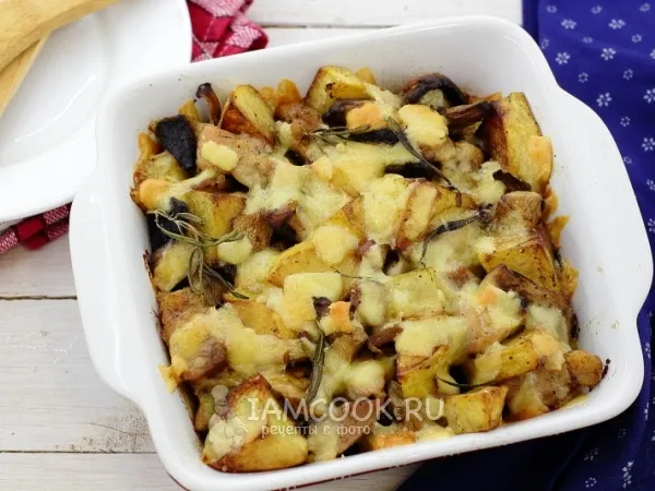 Фото блюда: Мясо с грибами и картошкой в духовке