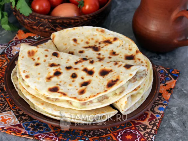 Фото блюда: Кыстыбый с фаршем и картошкой