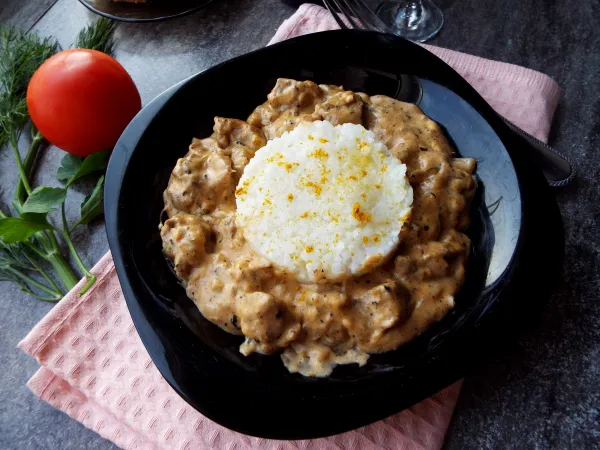 Фото блюда: Гуляш из свинины в сливочном соусе