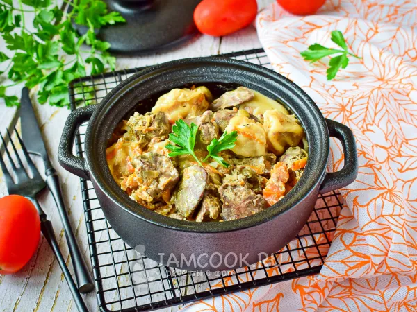 Фото блюда: Пельмени по-таежному (с печенью в горшочках)