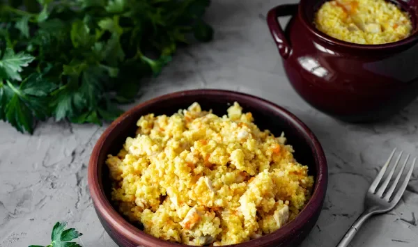 Фото блюда: Пшенная каша с мясом в горшочке в духовке