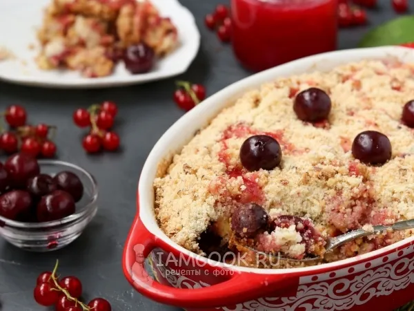 Фото блюда: Крамбл с творогом и вишней