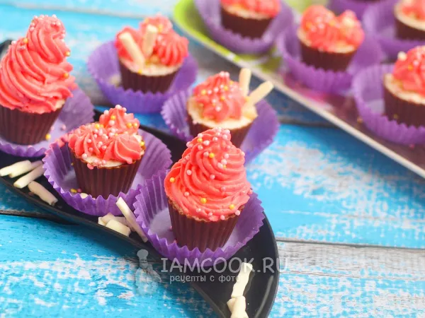 Фото блюда: Десерт «Шоколадные корзиночки» с кремом