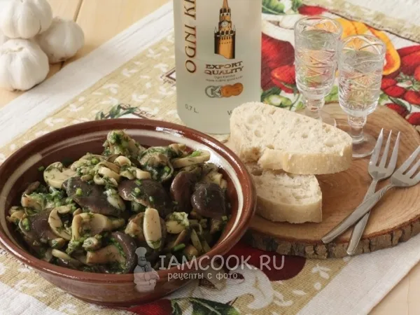 Фото блюда: Закуска из маринованных грибов