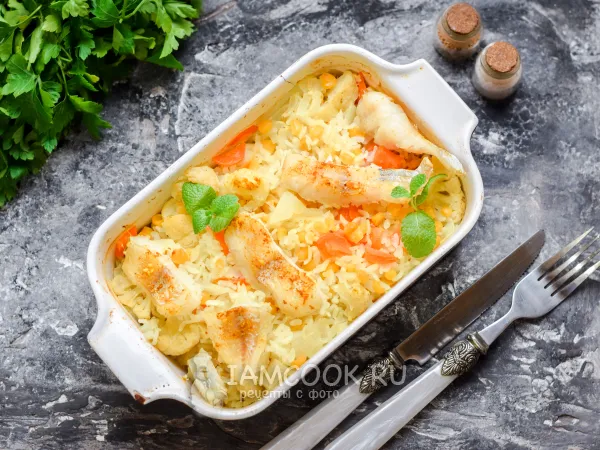 Фото блюда: Филе минтая в духовке с овощами и рисом
