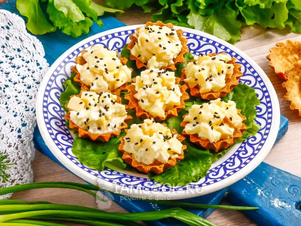 Фото блюда: Тарталетки с ананасом и сыром