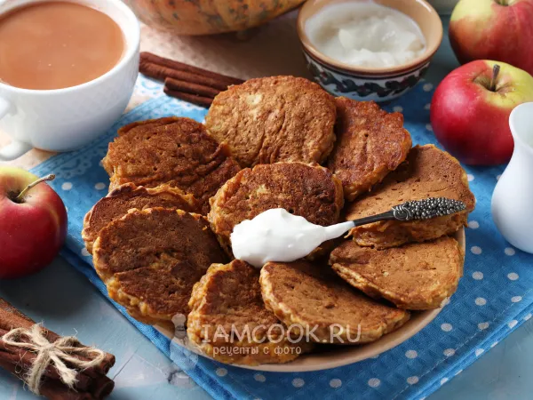Фото блюда: Оладьи с тыквой и яблоками на кефире