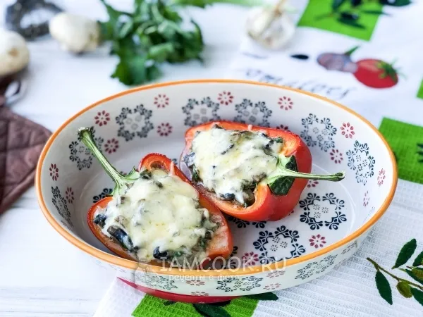 Фото блюда: Запеченный болгарский перец с грибами и сыром