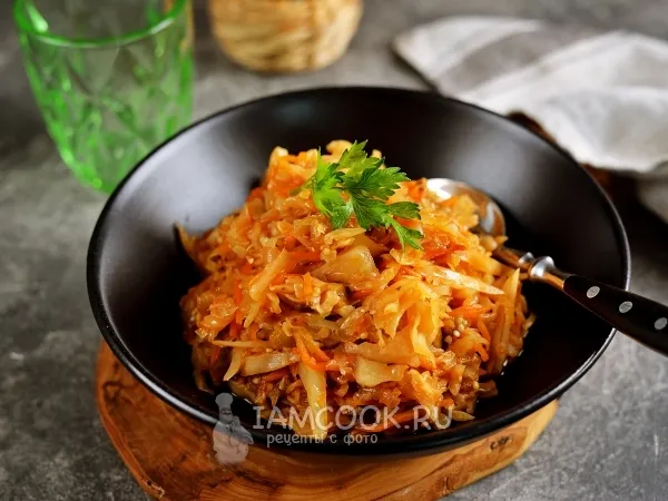 Фото блюда: Капуста с баклажанами на сковороде