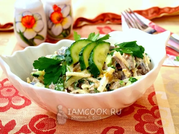 Фото блюда: Салат с языком и шампиньонами