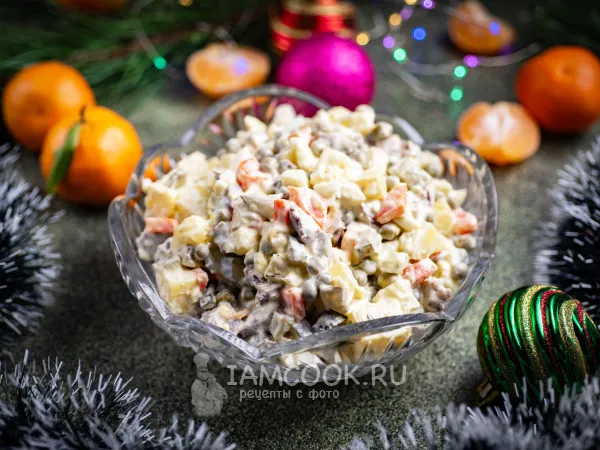 Фото блюда: Оливье с говядиной и солеными огурцами