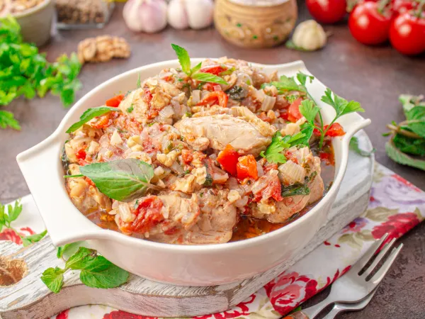 Фото блюда: Чахохбили из курицы с грецкими орехами по-грузински