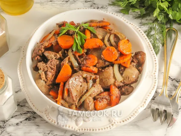 Фото блюда: Жареная куриная печень с луком и морковью