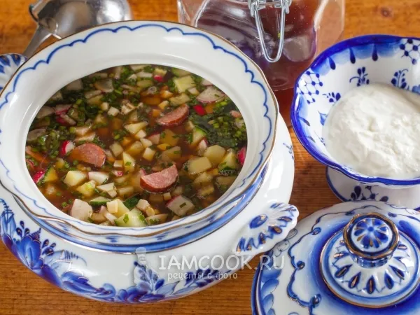 Фото блюда: Окрошка на квасе с полукопченой колбасой