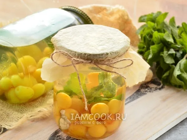 Фото блюда: Компот из желтой черешни на зиму