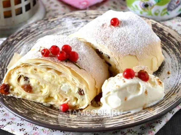 Фото блюда: Штрудель с творожной начинкой и изюмом