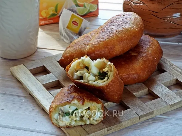 Фото блюда: Пирожки на кефире с дрожжами на сковороде