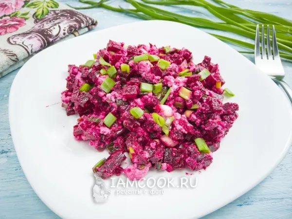 Фото блюда: Салат со свеклой и творогом