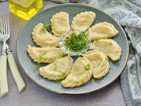 Фото блюда: Вареники с квашеной капустой